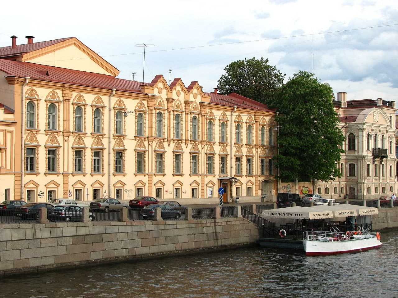 Библиотека имени Маяковского. Источник: wikicommons. Автор: Андрей Корзун.